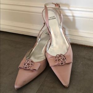 Pink pointed toe slingback pumps